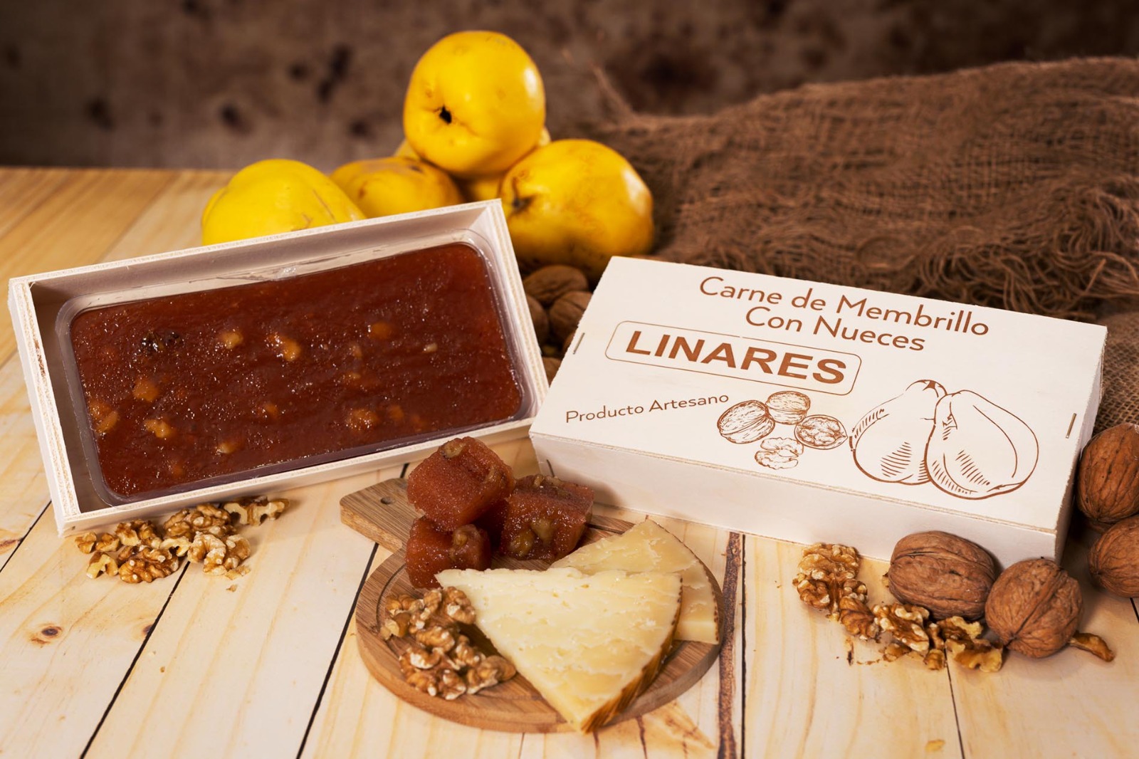 Confituras Linares - Carne de Membrillo Extra con Nueces Artesano 600 gr